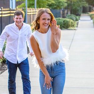 Pants Store white cropped blouse with fuzz